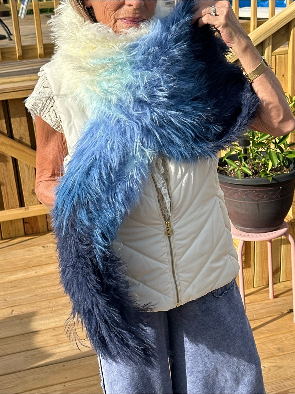 Faux Fur Ombre Blue Scarf Wrap - Unbranded
And coral ombré